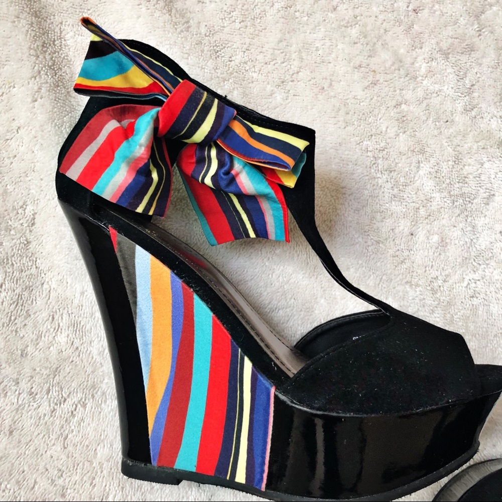 Bamboo bow tie wedges - Picture 3 of 5